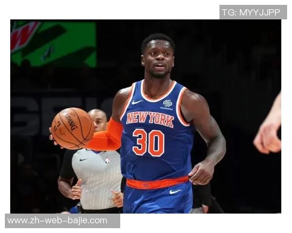 兰德尔半场表现出色16分钟内高效砍下16分2篮板助力球队